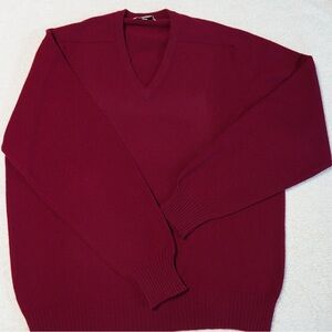 McGeorge of Scotland Men's V-Neck 100% Lambswool Sweater in Deep Burgundy